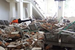 Indonesia khẩn trương cứu hộ sau động đất, ít nhất 47 người thiệt mạng