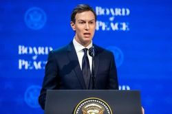 Cuộc gặp hiếm hoi giữa con rể ông Trump với thủ lĩnh chính trị Hamas