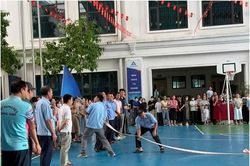 Khoảng 300 cán bộ, giáo viên nâng cao kỹ năng phòng cháy chữa cháy và cứu nạn cứu hộ