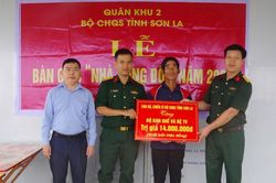 Sơn La bàn giao nhà đồng đội tặng quân nhân