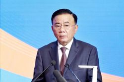 Thường trực Ban B&iacute; thư Trần Cẩm T&uacute; sẽ thăm ch&iacute;nh thức Singapore