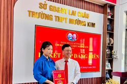 Chú trọng tạo nguồn phát triển đảng viên