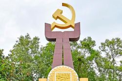 Tiếp nối truyền thống, xây dựng quê hương phồn vinh