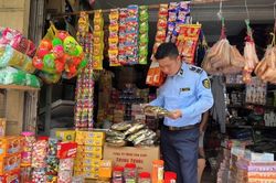 Hà Nội tăng cường kiểm soát thị trường dịp Trung thu và năm học mới
