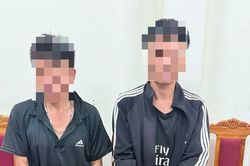 Bắt 2 đối tượng, thu giữ 1,5 bánh nghi heroin tại Sơn La