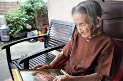 Mẹ Lang và ngôi mộ gió