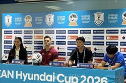 ASEAN Cup 2026: HLV Kim Sang Sik cảm ơn sự cổ vũ hết mình của các cổ động viên