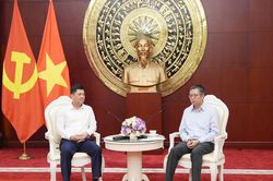 B&iacute; thư Tỉnh ủy Bắc Ninh Nguyễn Hồng Th&aacute;i l&agrave;m việc với Đại sứ qu&aacute;n Việt Nam tại Trung Quốc