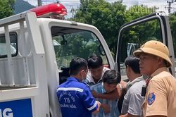 Cảnh sát giao thông Khánh Hòa kịp thời hỗ trợ tài xế xe bồn lên cơn đau tim nguy kịch trên đèo Cù Hin