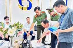 Lật tẩy đường dây giả danh bác sĩ, dựng kịch bản lừa dối khách hàng