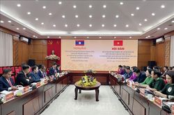 Tăng cường hợp tác giữa Mặt trận Tổ quốc Thủ đô Hà Nội và Thủ đô Viêng Chăn