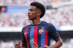 Barca và MU bất đồng vụ Balde