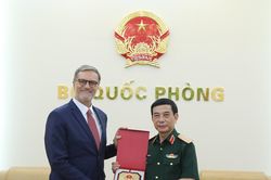 Đại tướng Phan Văn Giang tiếp Đại sứ Cộng hòa Pháp tại Việt Nam