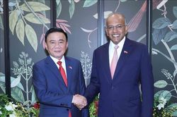 Thường trực Ban Bí thư Trần Cẩm Tú gặp Bộ trưởng Cao cấp Singapore K. Shanmugam