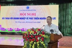Chủ tịch Đà Nẵng đối thoại về phát triển nguồn nhân lực