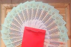 Nhân viên Bến tàu Du lịch Nha Trang nhặt được và trả lại gần 10 triệu đồng cho du khách