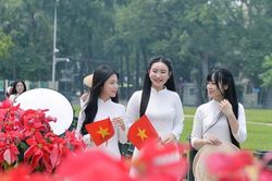 Tự hào nhịp sống thanh bình tại Thủ đô