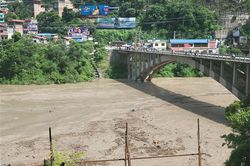 Vì sao hồ nước hình thành ở biên giới Trung Quốc đe dọa gây lũ mới tại Nepal?