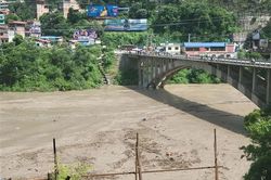 Vì sao hồ nước hình thành ở biên giới Trung Quốc đe dọa gây lũ mới tại Nepal?