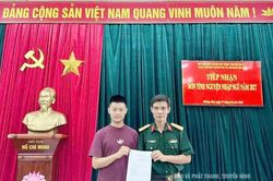 Khát vọng cống hiến từ những lá đơn tình nguyện nhập ngũ