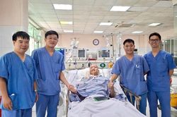 Cứu sống bệnh nhân 25 tuổi nguy kịch nhờ kỹ thuật VV - ECMO