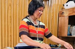 Những nữ nghệ nhân lưu giữ bản sắc đại ngàn