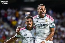 Kết quả bóng đá La Liga hôm nay: Real Madrid thắng đậm Malaga 4-0, Mourinho khởi đầu hoàn hảo