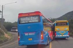 Xử phạt tài xế xe khách Việt Tân Phát vượt ẩu trên đèo Mang Yang