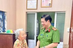 Bài 1: Từ '2 hành trình - 1 điểm đến' đến 'Ba nhất' vì Nhân dân phục vụ