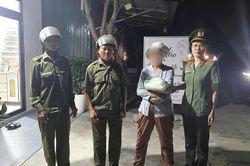 Giúp đỡ đưa người đi lạc về nhà an toàn