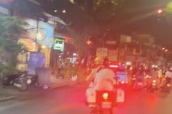 Cảnh s&aacute;t giao th&ocirc;ng bất ngờ nhận được 'mưa lời khen' tr&ecirc;n mạng x&atilde; hội