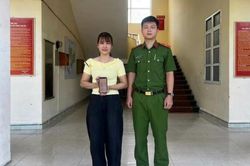 Công an xã Xuân Vân hỗ trợ công dân nhận lại 10 triệu đồng chuyển khoản nhầm