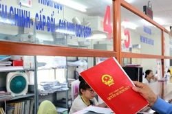 Bộ Nông nghiệp yêu cầu không để 'cò' đất làm thủ tục nhanh hơn người dân