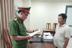 Một Giám đốc ở An Giang bị khởi tố vì mua cát lậu, dùng hóa đơn khống