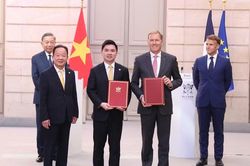 Tổng Bí thư, Chủ tịch nước Tô Lâm chứng kiến Lễ trao các văn kiện hợp tác giữa Việt Nam-Pháp