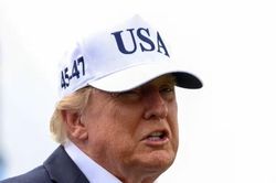 Ông Trump: Lo ngại AI đe dọa nhân loại là 'tiêu cực'