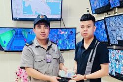 Nhân viên Bệnh viện Đa khoa Hùng Vương nhặt được của rơi trả lại người mất
