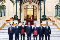 Tổng Bí thư, Chủ tịch nước trao Quyết định bổ nhiệm 2 Đại sứ Việt Nam tại nước ngoài