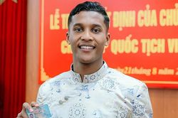 ĐT Việt Nam dự FIFA ASEAN Cup: Văn Hậu bị gạch tên, thầy Kim gọi 2 Việt kiều mới