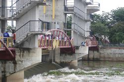 An Giang vận hành mở cống Tha La và Trà Sư điều tiết lũ vùng Tứ giác Long Xuyên