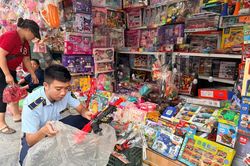 Hà Nội tăng cường kiểm soát hàng hóa dành cho trẻ em