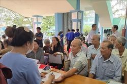 Chăm sóc sức khỏe, an sinh xã hội cho người cao tuổi