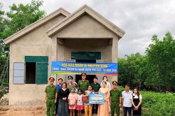 Điểm tựa trong mùa mưa bão