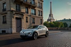'Vì tương lai xanh' ưu đãi 9%: VF 6 mở lối nâng cấp từ sedan lên SUV điện cho gia đình trẻ
