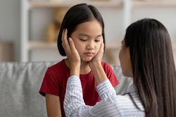 Làm thế nào để con cái thoải mái chia sẻ suy nghĩ với bố mẹ?