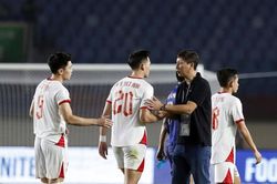 Thua Malaysia, HLV Kim Sang-sik lần đầu 'trắng tay' cùng bóng đá Việt Nam
