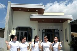 5 chị em gái ở Lâm Đồng chi tiền tỷ xây nhà cấp 4 cách điệu tặng bố mẹ dưỡng già