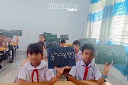 Giữ gìn nét đẹp chữ Chăm