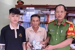 Công an đặc khu Phú Quốc hỗ trợ du khách nhận lại tài sản thất lạc
