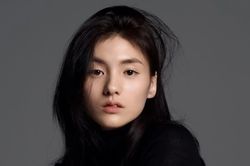 'Mỹ nhân' Kim Yong Ji bất ngờ đám cưới, mang thai khiến fan 'sốc' vì 'chưa từng có tin đồn hẹn hò mà'